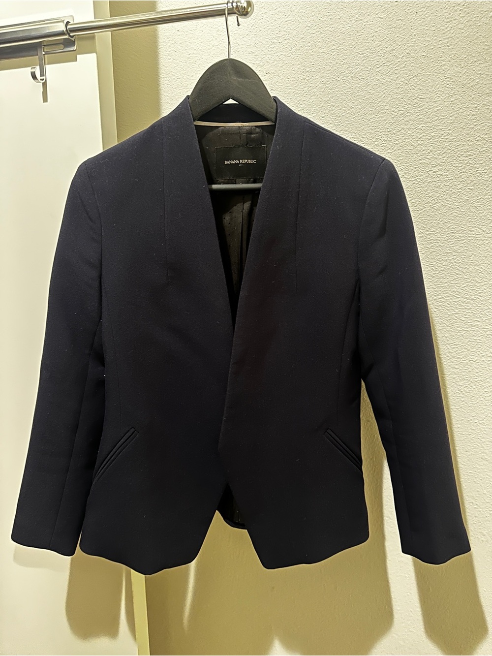 Banana Republic Navy Collarless Open Front Blazer Size 6 💙